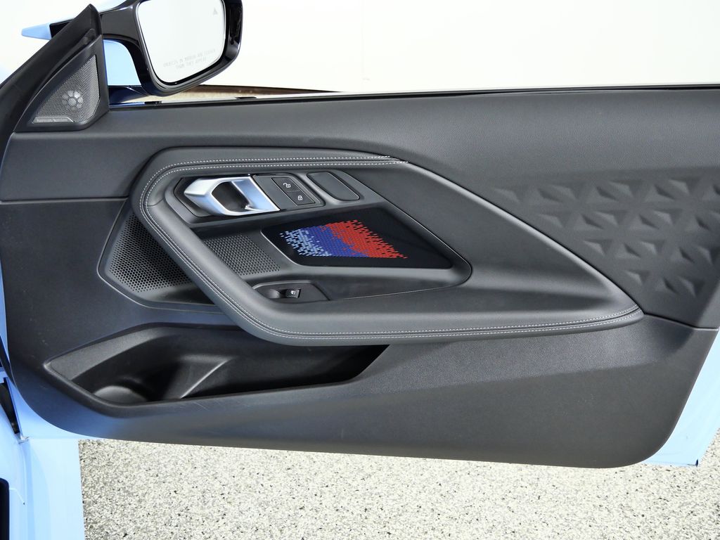 Thumbnail: 2025 BMW M2 - 20