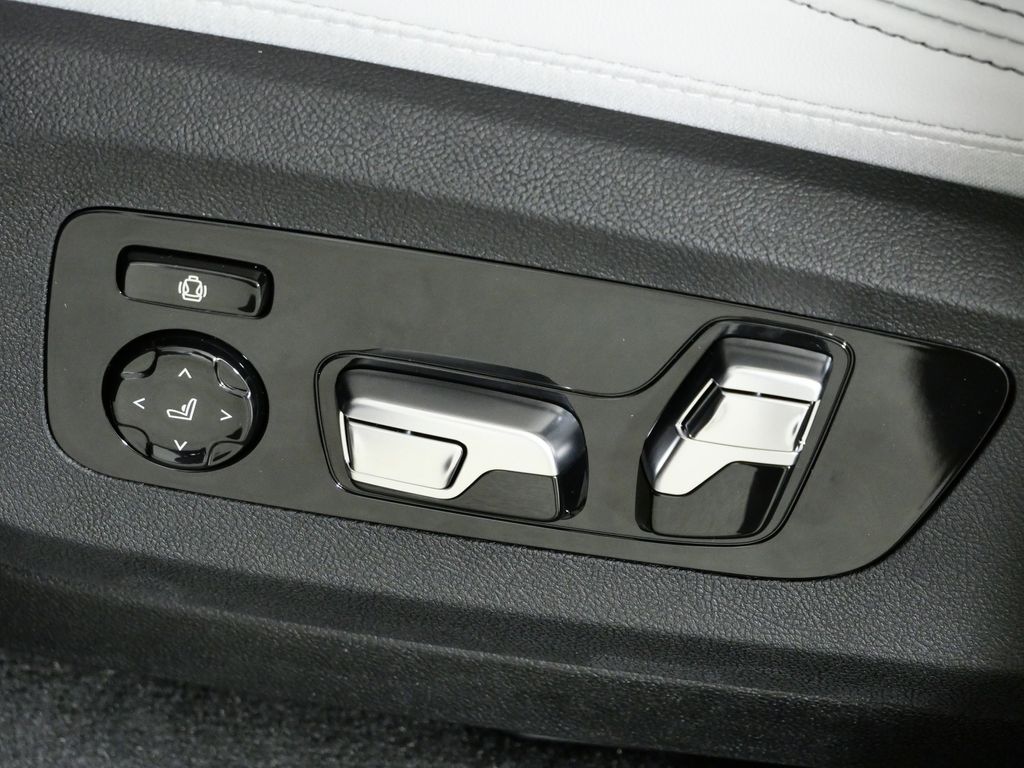 Thumbnail: 2026 BMW X5 - 38