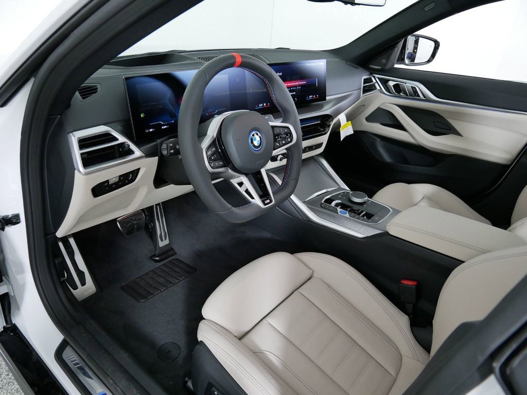 Thumbnail: 2025 BMW i4 - 35