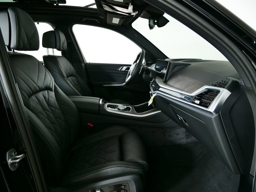 Thumbnail: 2026 BMW X5 - 22