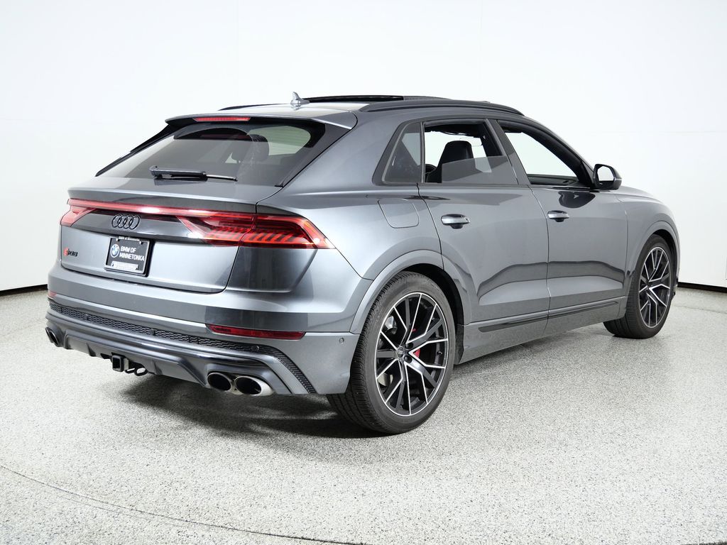 Thumbnail: 2023 Audi SQ8 - 10