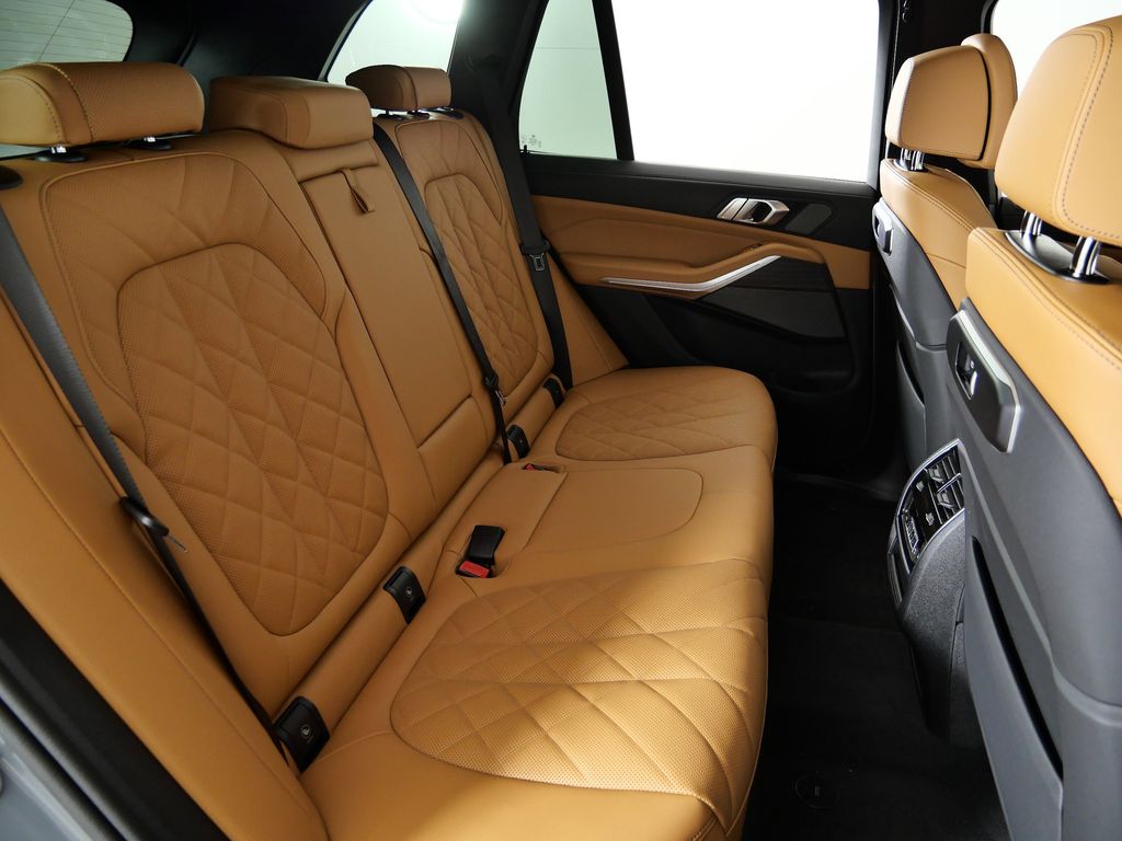 Thumbnail: 2026 BMW X5 - 27