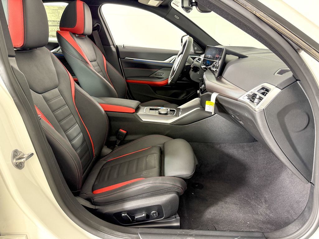 Thumbnail: 2025 BMW i4 - 24