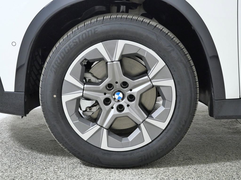 Thumbnail: 2026 BMW X1 - 19