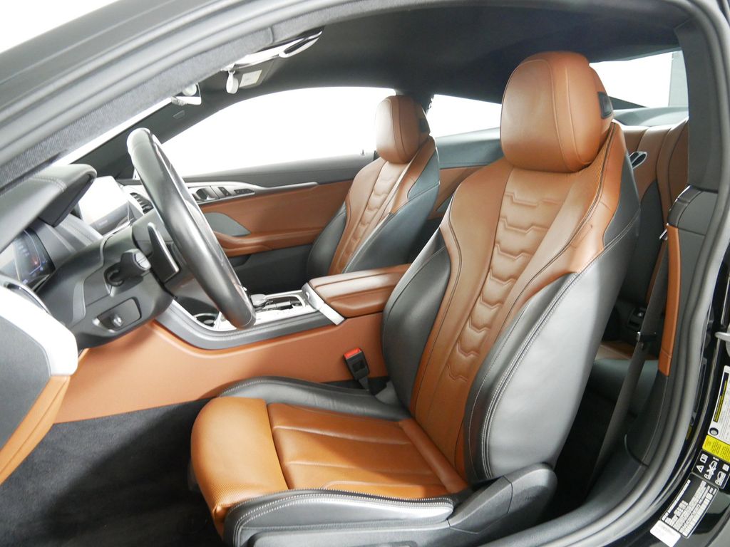 Thumbnail: 2022 BMW 8 Series - 31