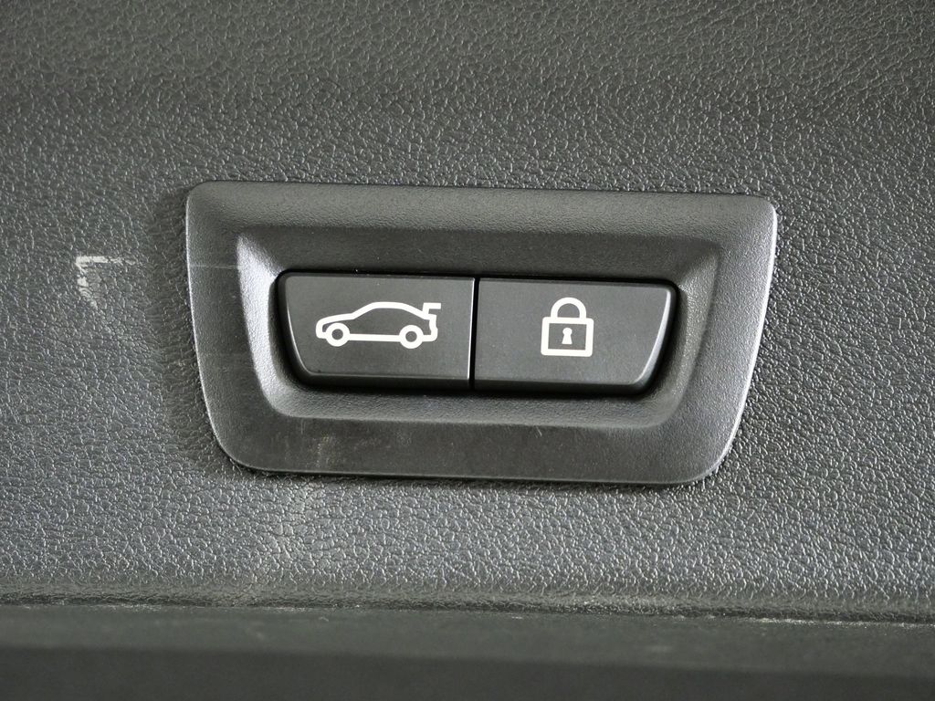 Thumbnail: 2023 BMW X3 - 33