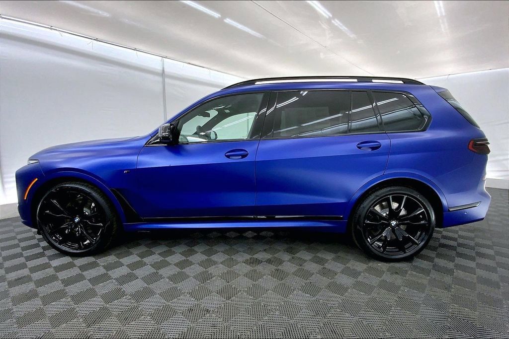 Thumbnail: 2026 BMW X7 - 3