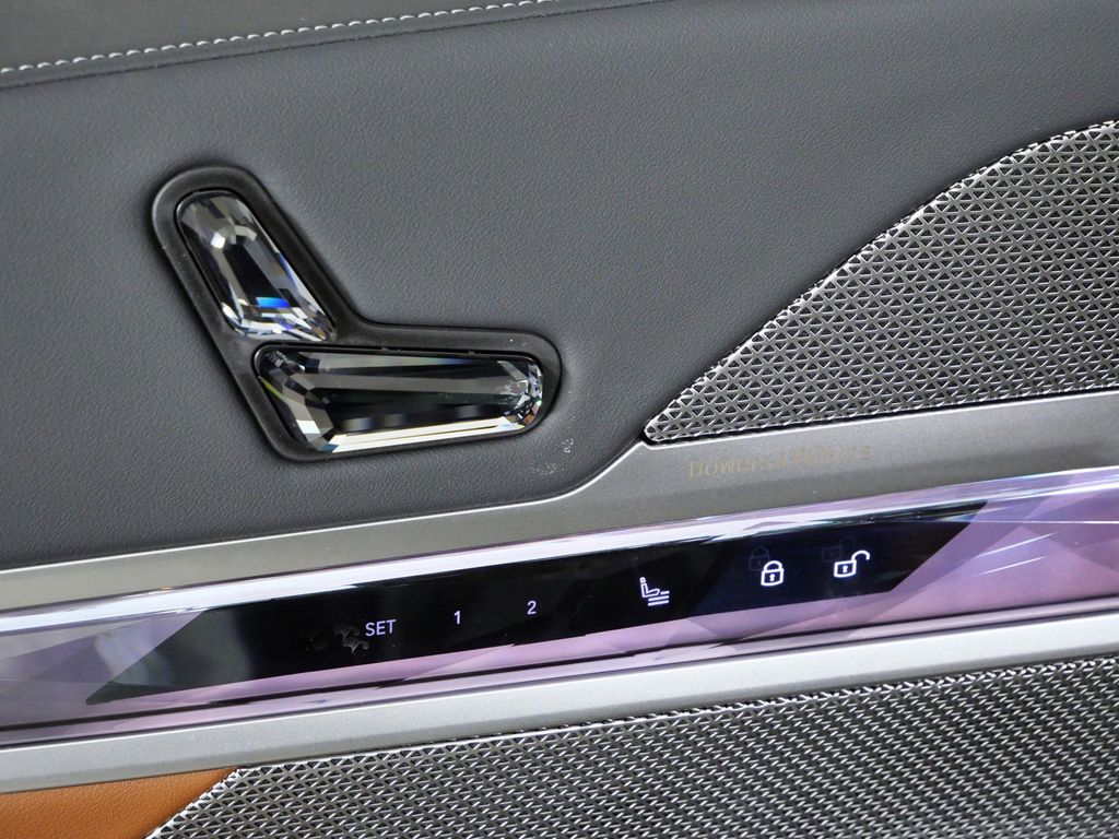 Thumbnail: 2026 BMW 7 Series - 37