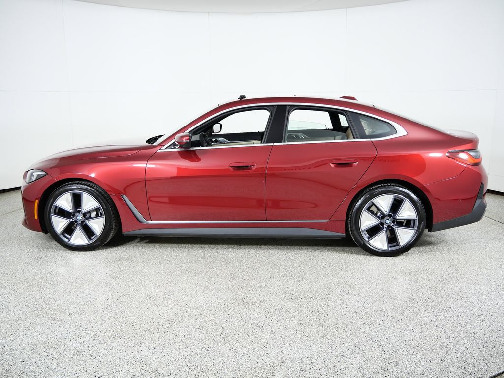 Thumbnail: 2025 BMW i4 - 18