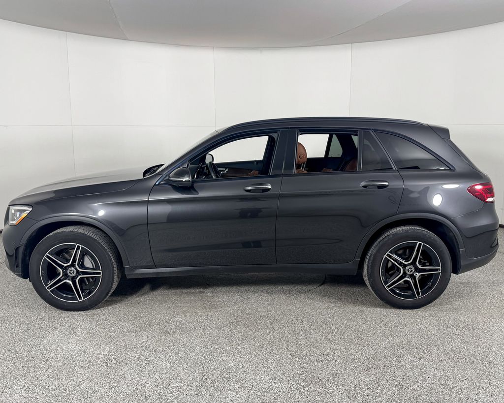 Thumbnail: 2021 Mercedes-Benz GLC - 6