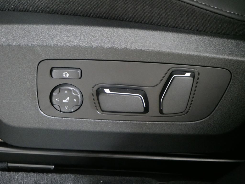 Thumbnail: 2025 BMW X3 - 34