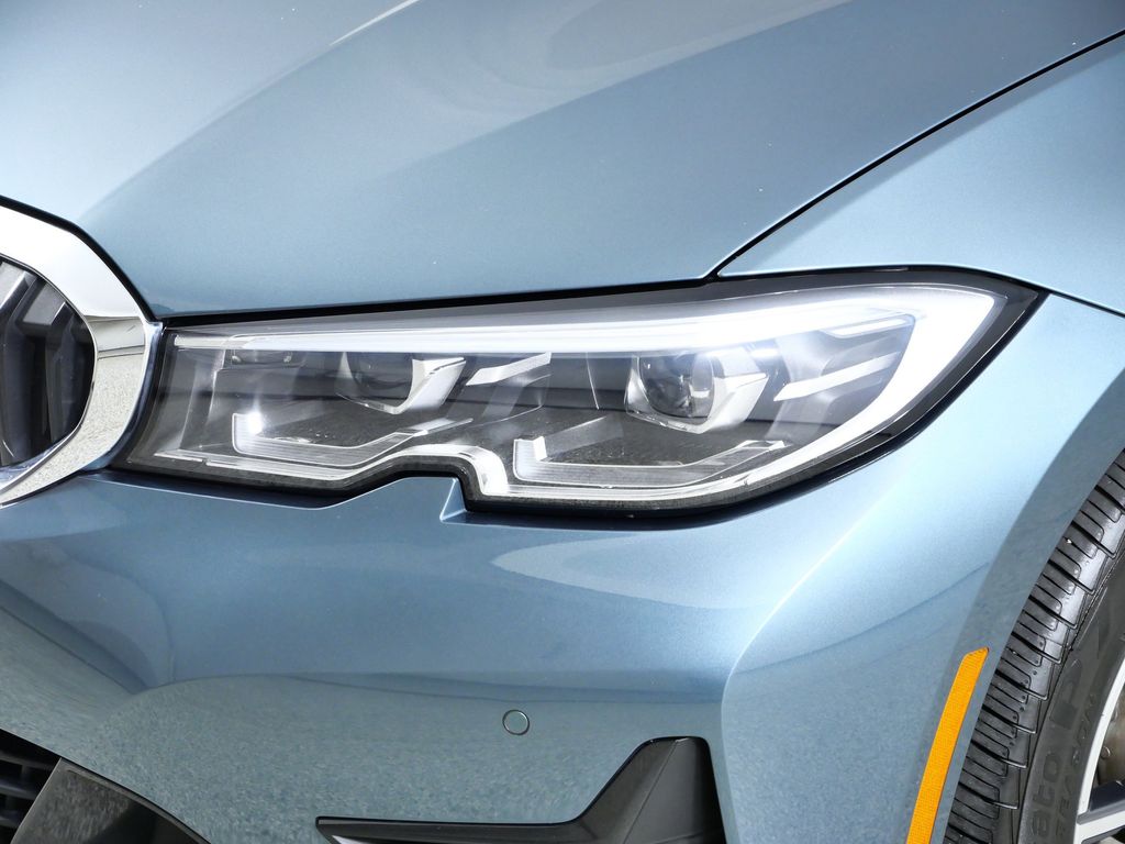 Thumbnail: 2020 BMW 3 Series - 4