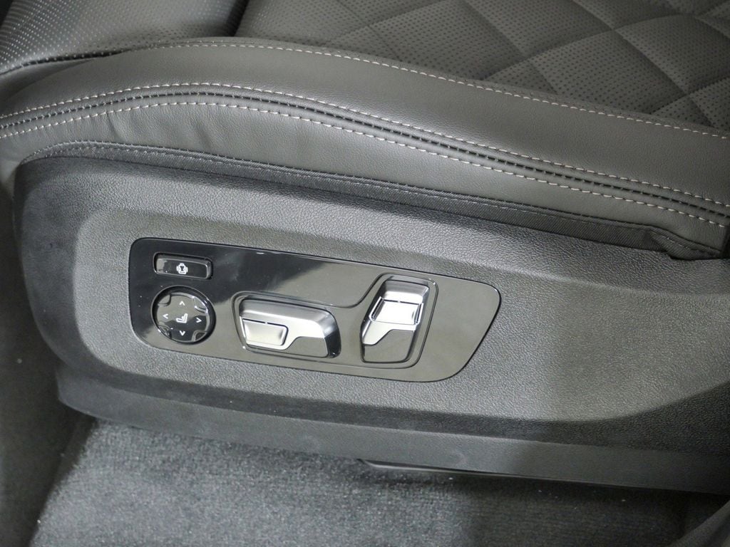 Thumbnail: 2026 BMW X5 - 39