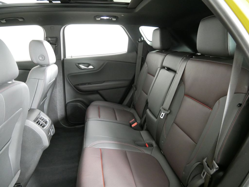 2022 Chevrolet Blazer RS 29