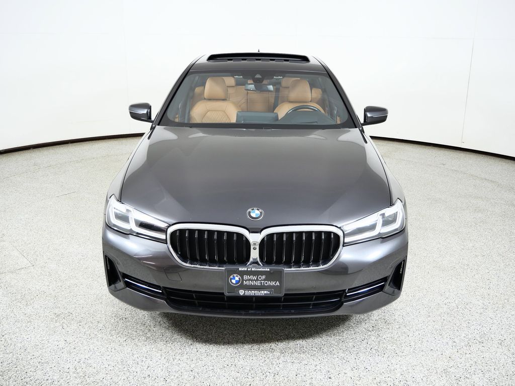 Thumbnail: 2021 BMW 5 Series - 17