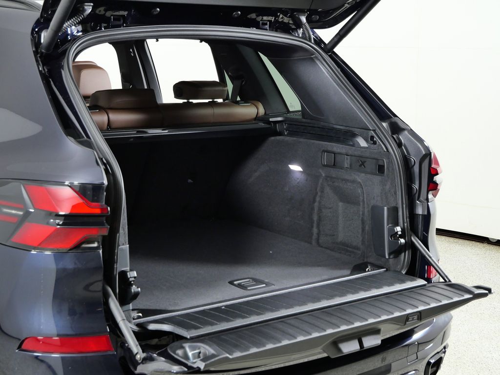 Thumbnail: 2026 BMW X5 - 29