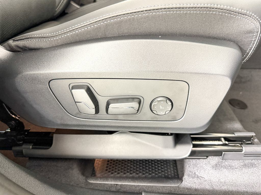 Thumbnail: 2025 BMW X1 - 24