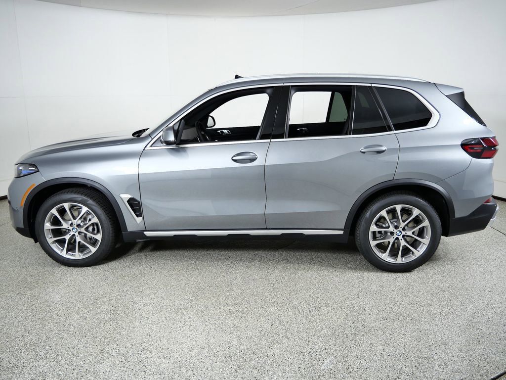 Thumbnail: 2026 BMW X5 - 17