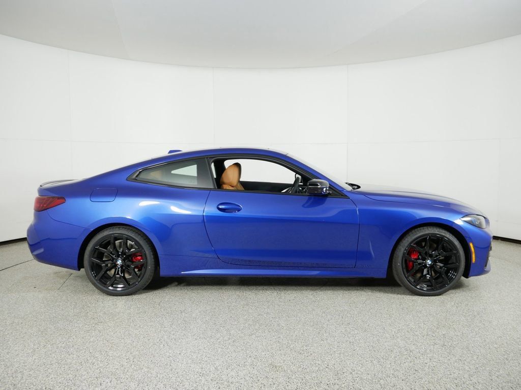 Thumbnail: 2025 BMW 4 Series - 9