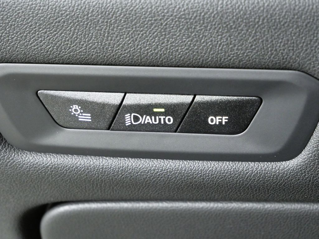 Thumbnail: 2026 BMW X5 - 40