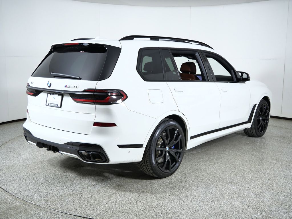 Thumbnail: 2024 BMW X7 - 11