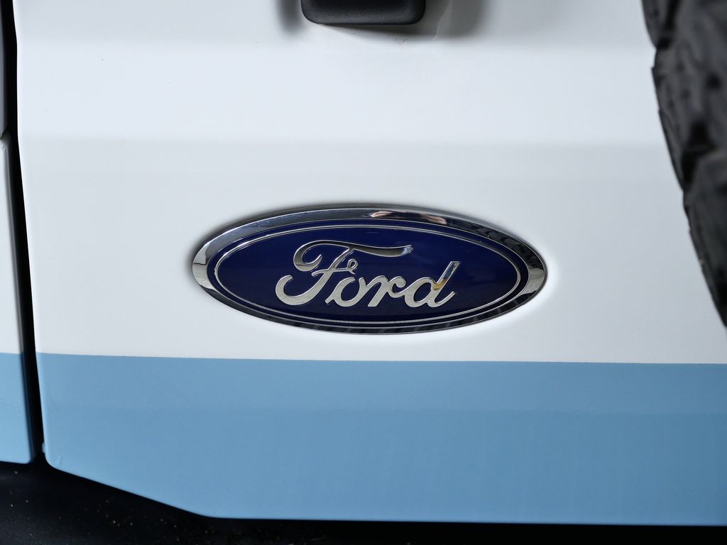 Thumbnail: 2022 Ford Bronco - 12