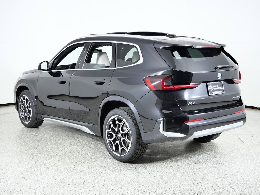 Thumbnail: 2026 BMW X1 - 14
