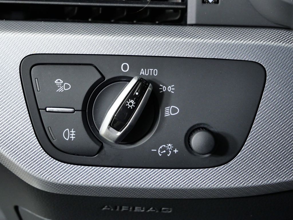 Thumbnail: 2017 Audi A4 - 40