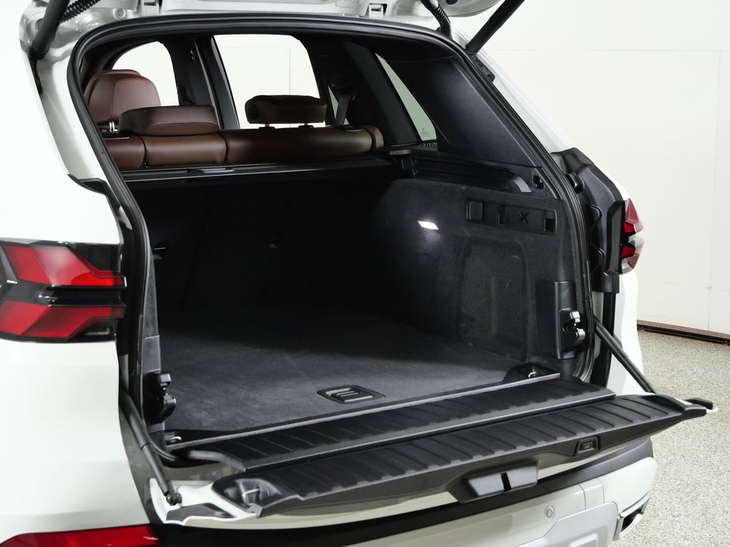 Thumbnail: 2026 BMW X5 - 28