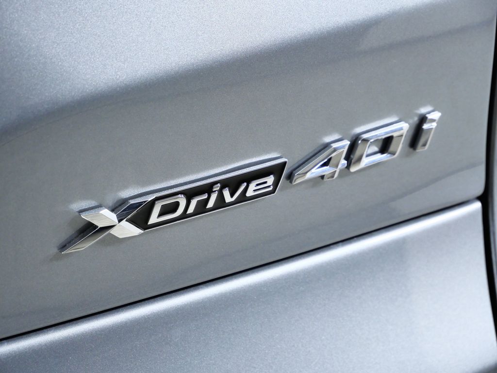 Thumbnail: 2026 BMW X5 - 12