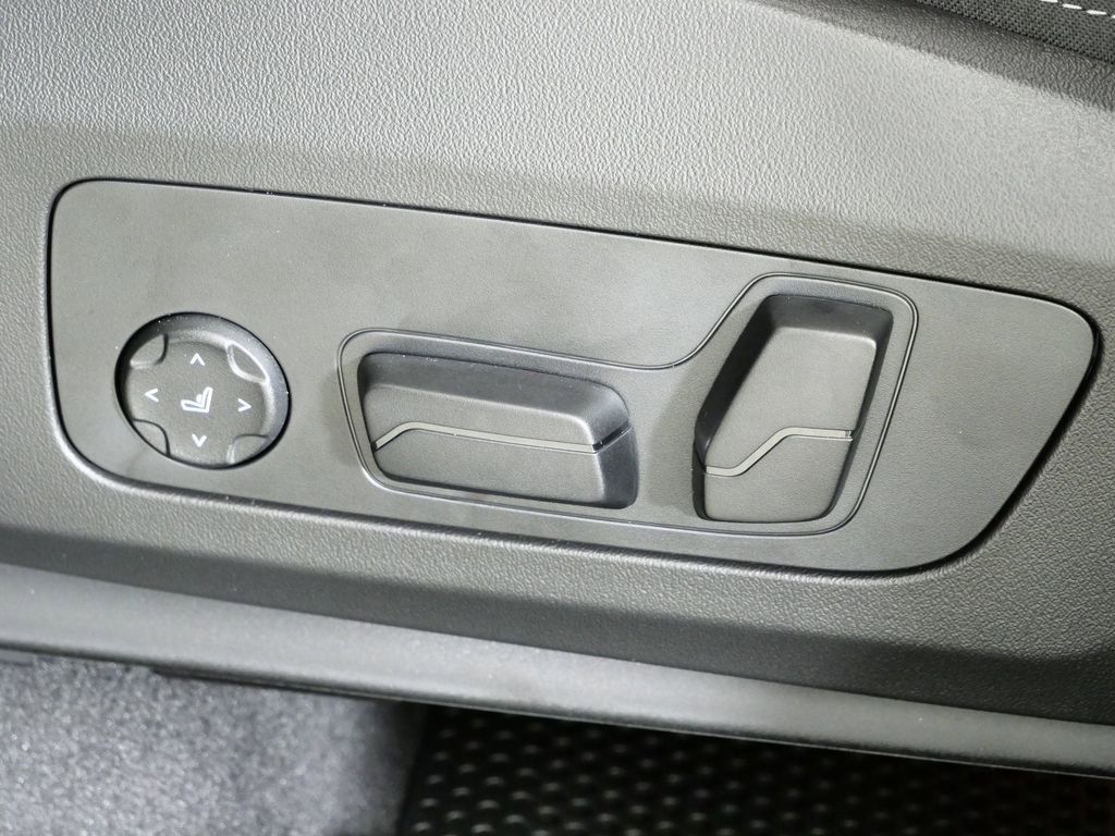 Thumbnail: 2026 BMW X1 - 40