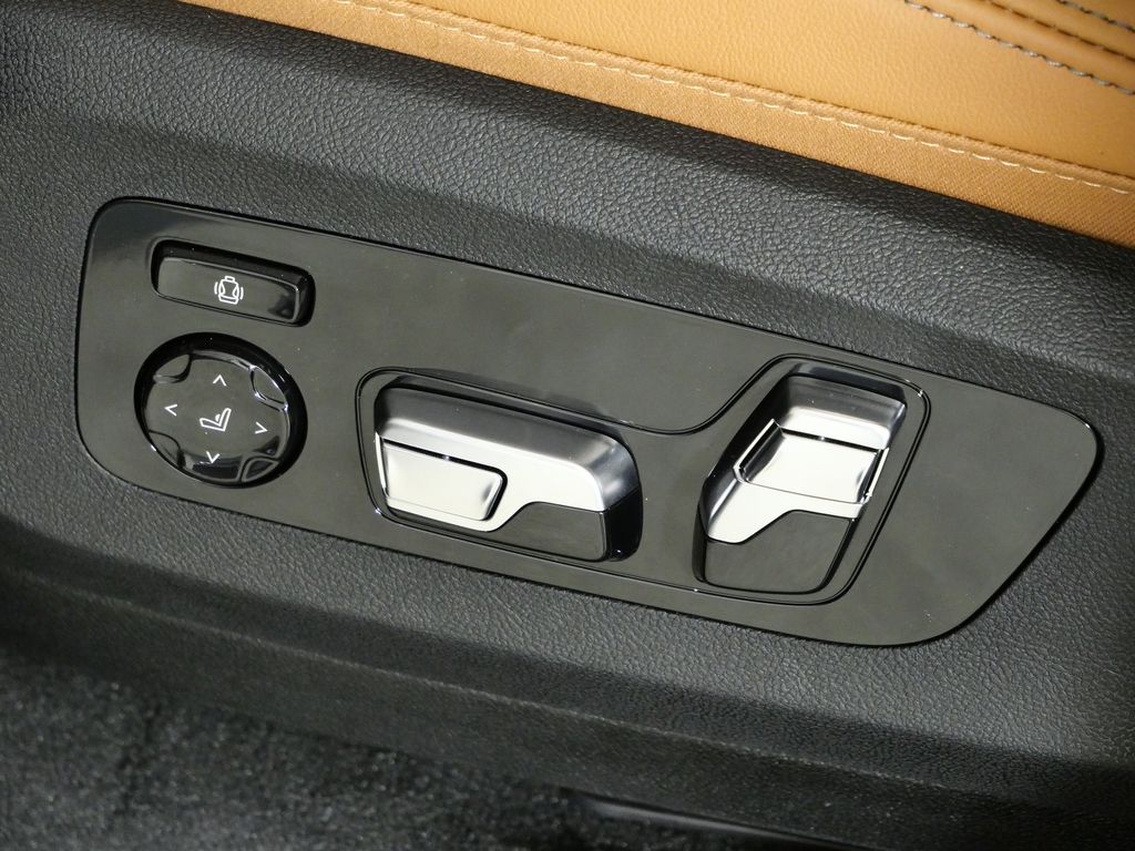 Thumbnail: 2026 BMW X5 - 39