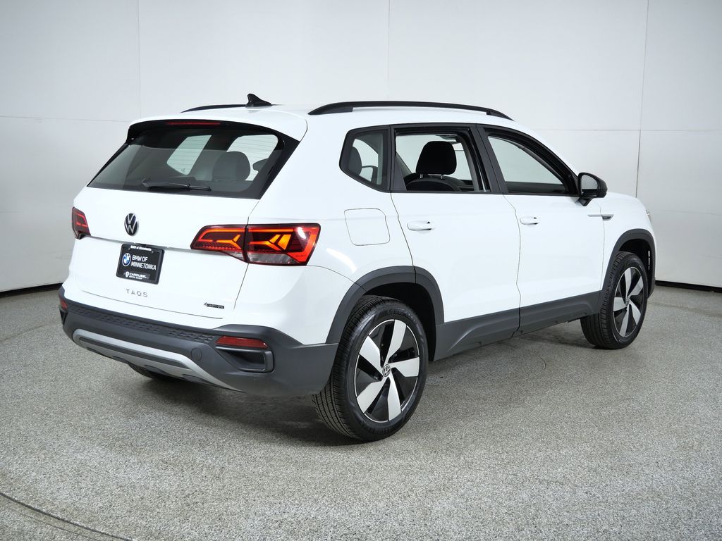 Thumbnail: 2024 Volkswagen Taos - 10