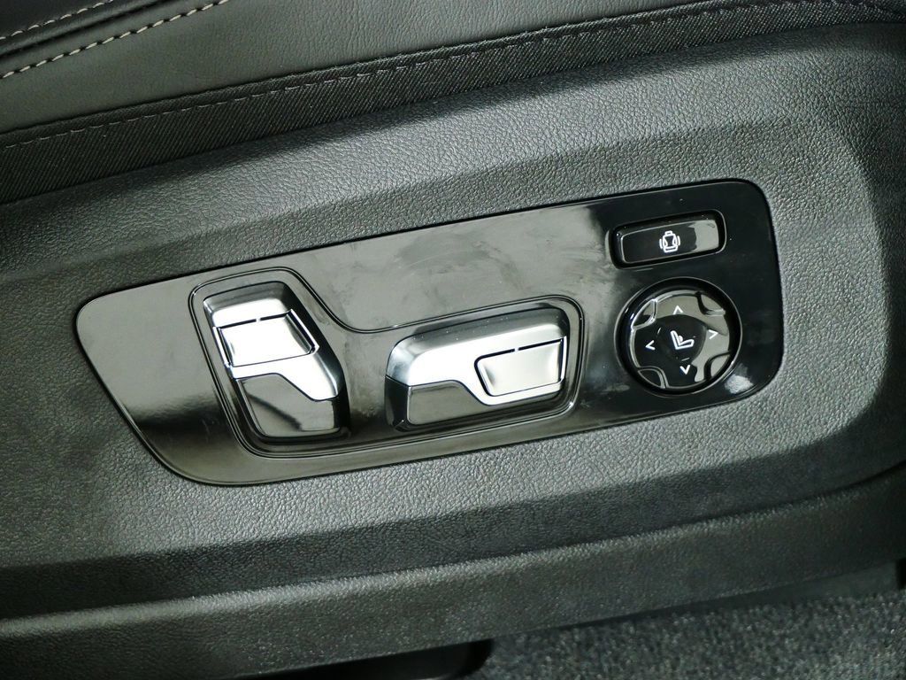 Thumbnail: 2026 BMW X5 - 24