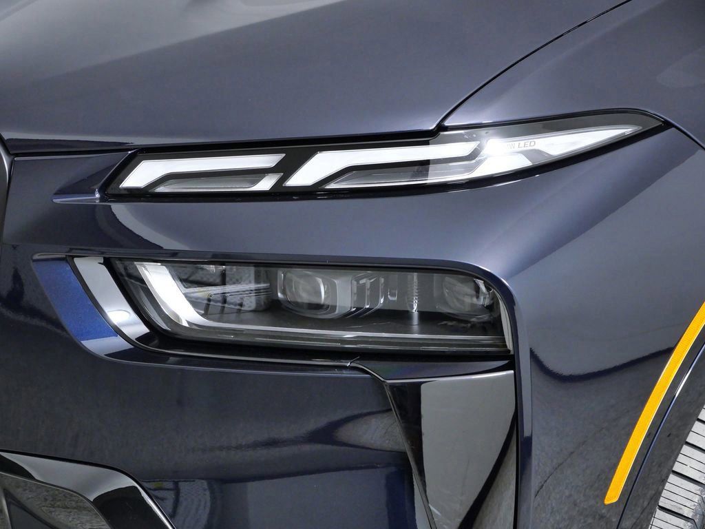 Thumbnail: 2026 BMW X7 - 4