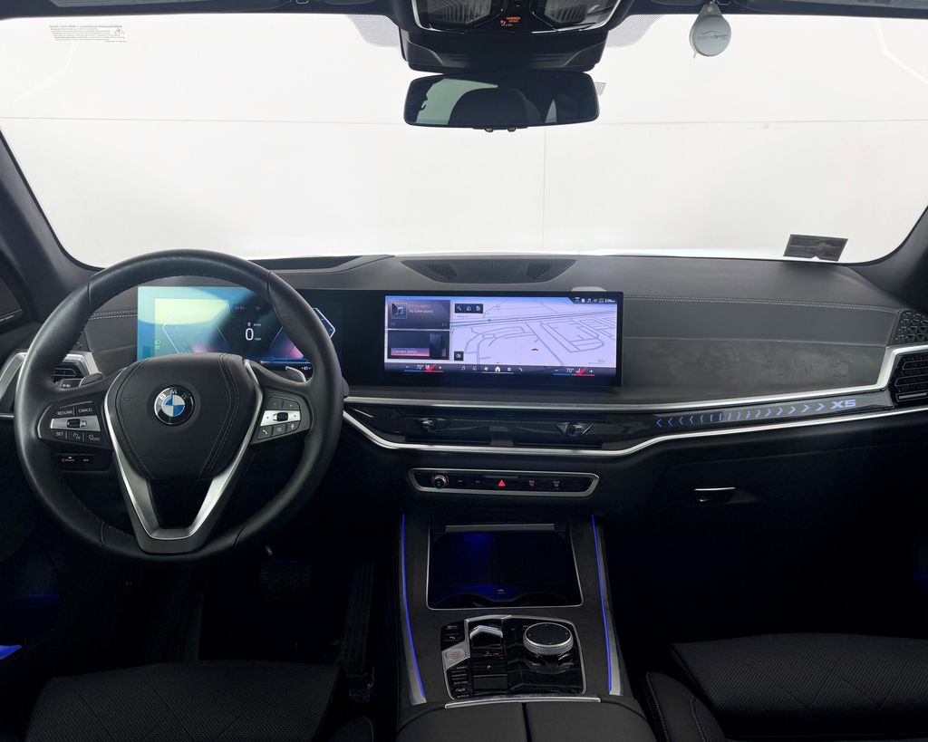 Thumbnail: 2025 BMW X5 - 10