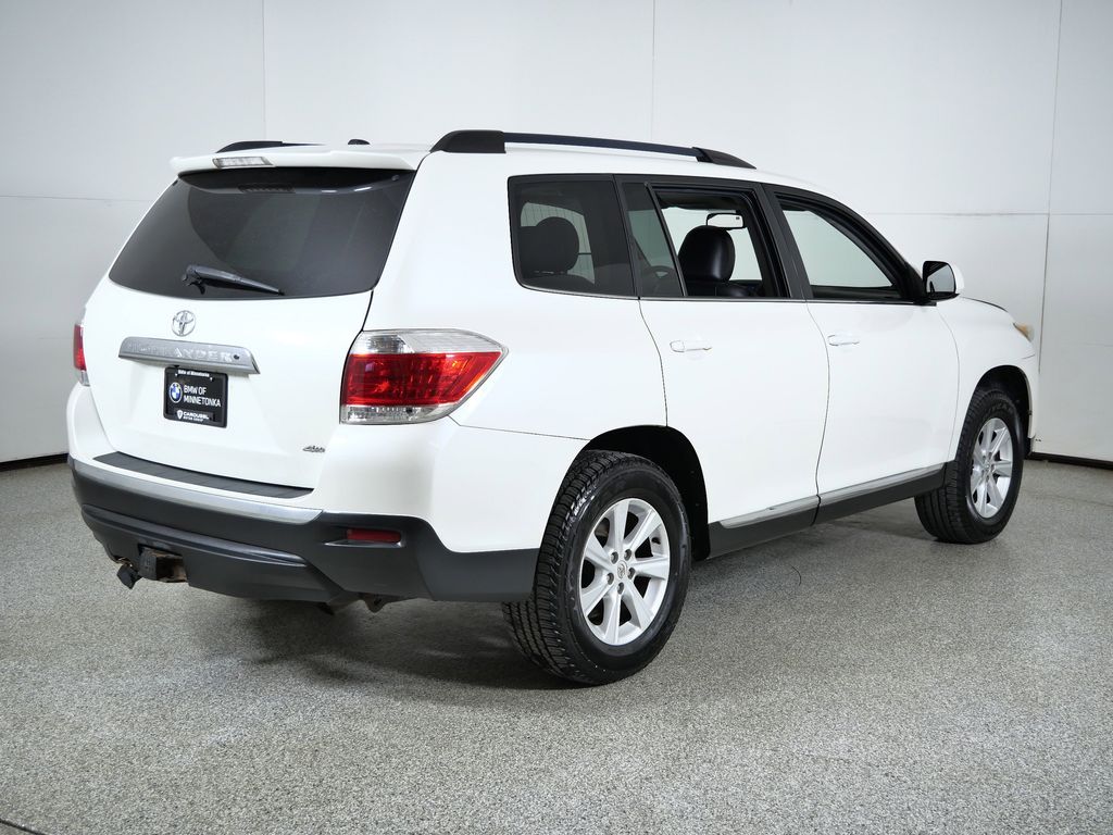 Thumbnail: 2011 Toyota Highlander - 10