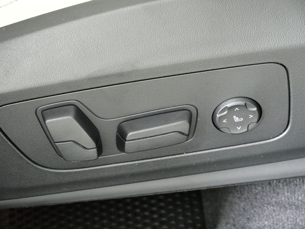 Thumbnail: 2026 BMW X1 - 22