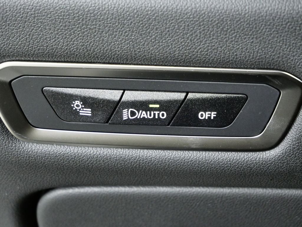 Thumbnail: 2026 BMW X7 - 40