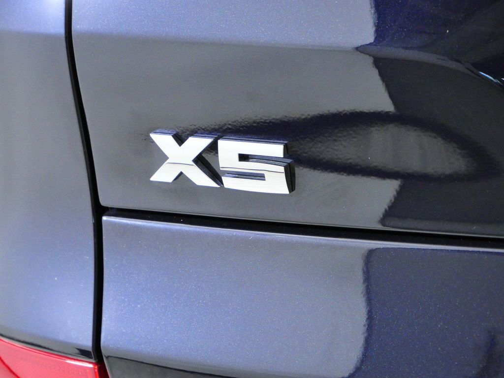 Thumbnail: 2026 BMW X5 - 12