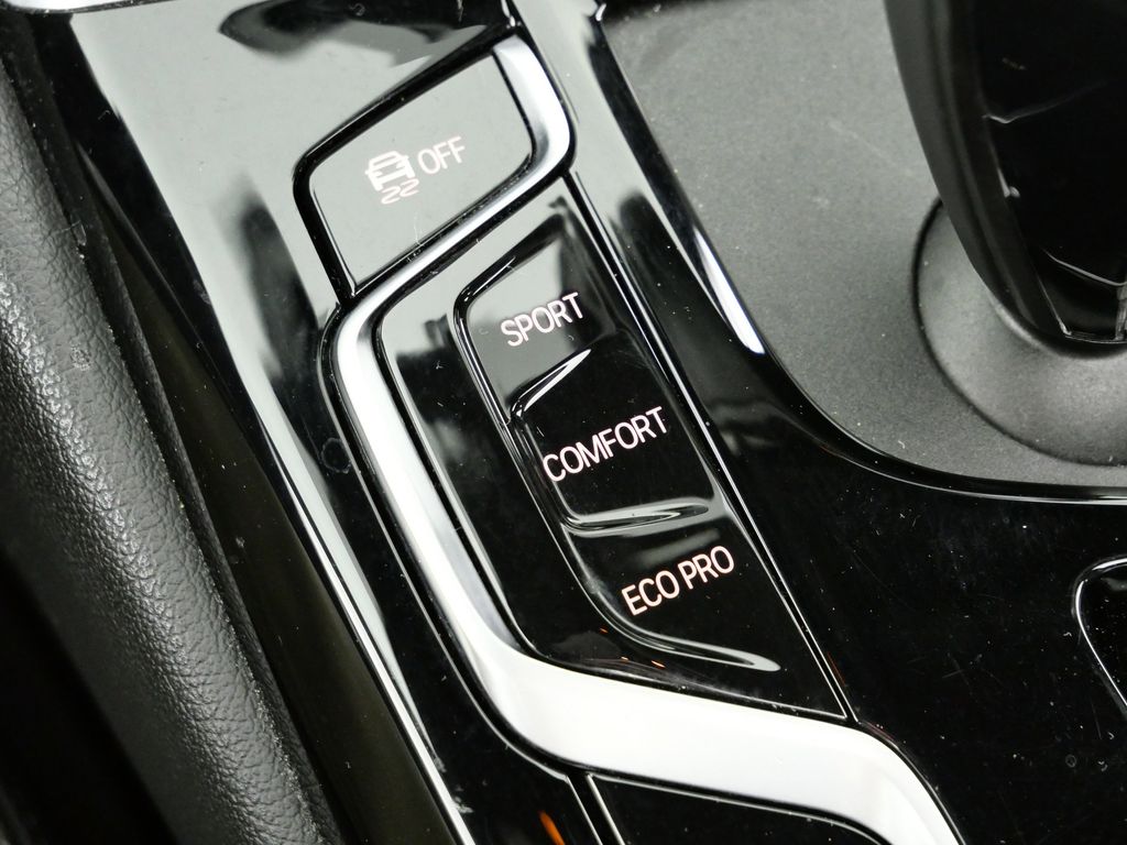 Thumbnail: 2022 BMW 5 Series - 47