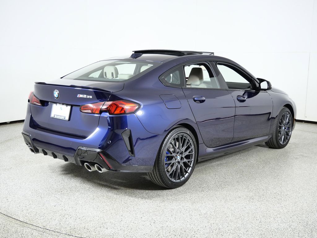 Thumbnail: 2025 BMW 2 Series - 11