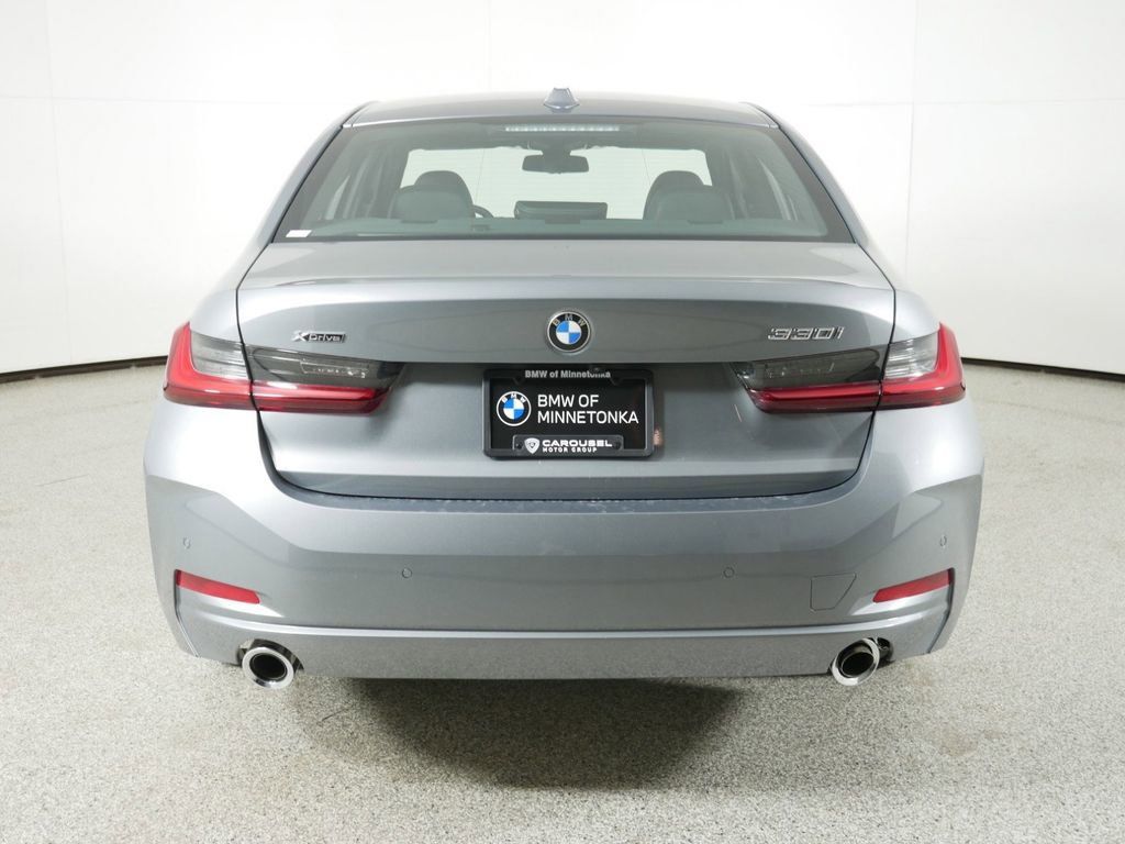 Thumbnail: 2025 BMW 3 Series - 11