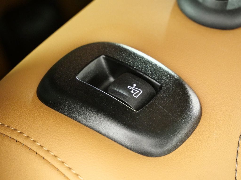 Thumbnail: 2023 BMW X7 - 33