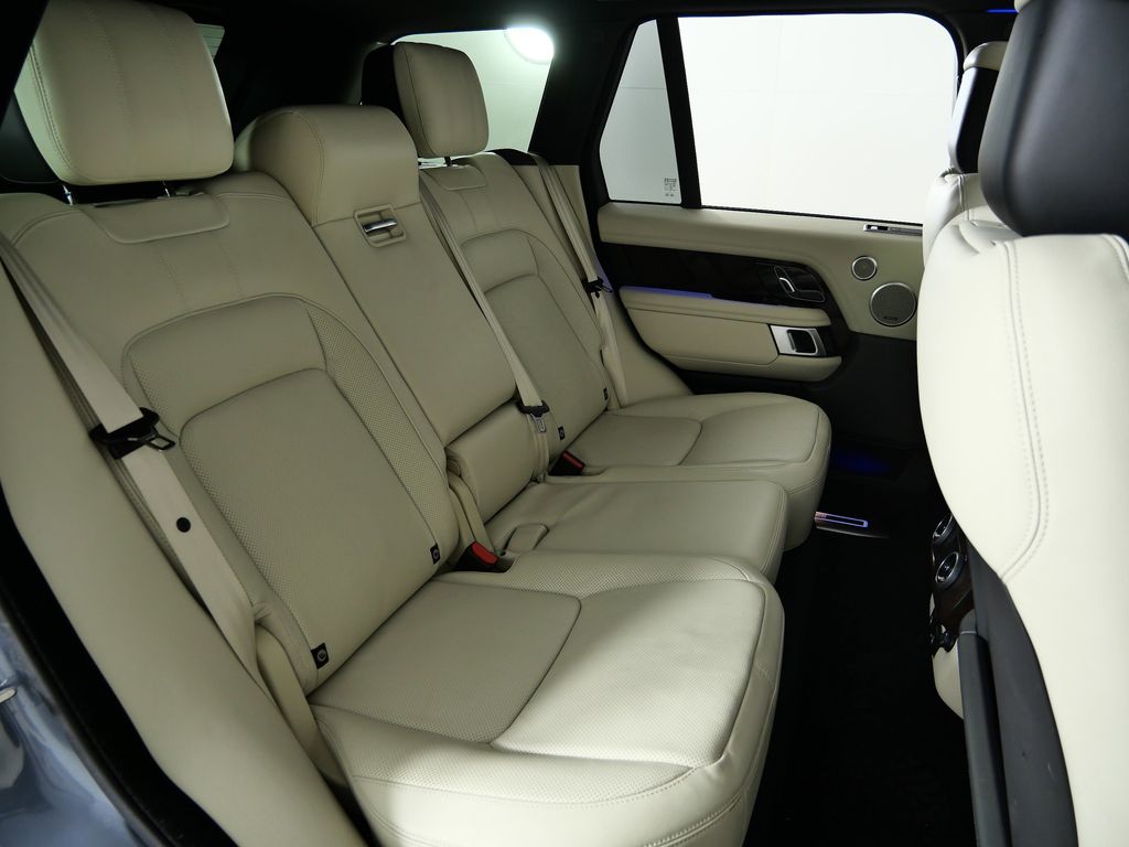 Thumbnail: 2022 Land Rover Range Rover - 27
