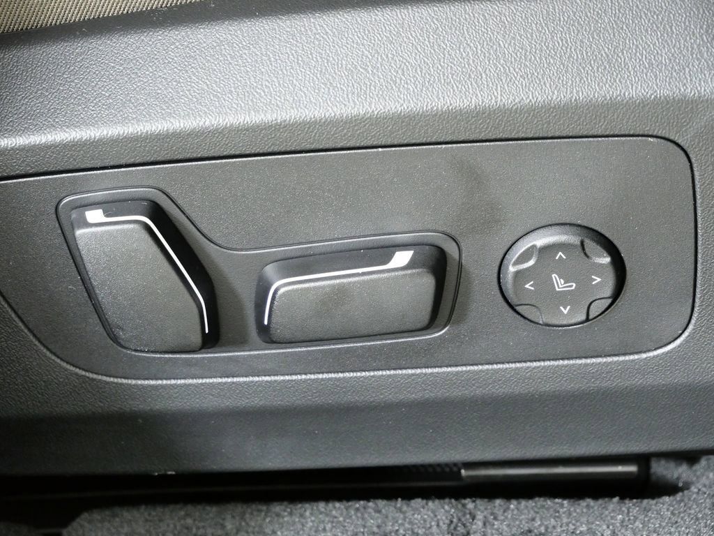 Thumbnail: 2026 BMW X3 - 25