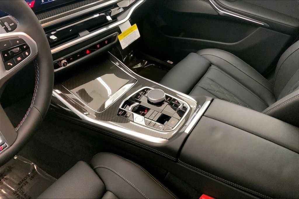Thumbnail: 2026 BMW X7 - 17