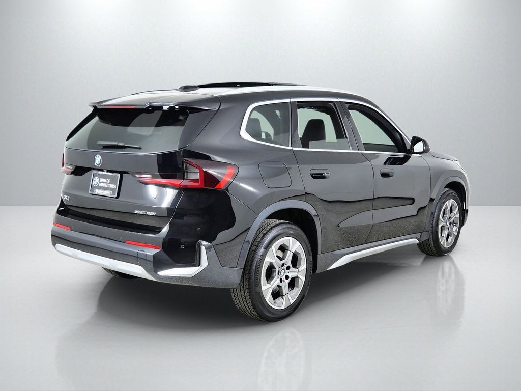 Thumbnail: 2025 BMW X1 - 11