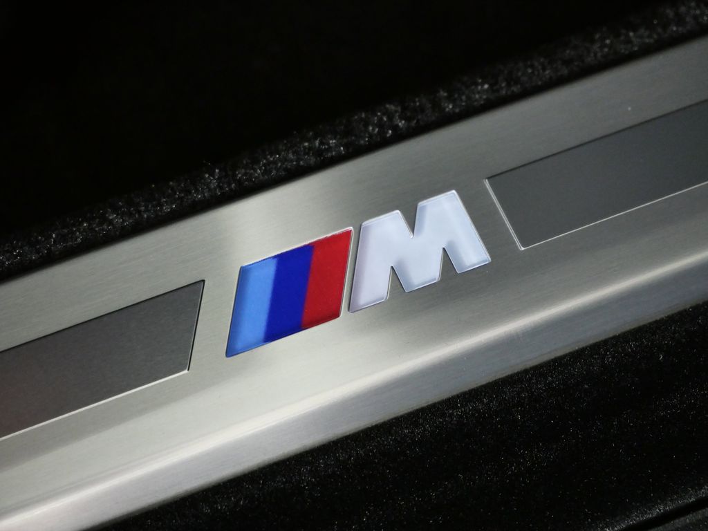 Thumbnail: 2026 BMW 7 Series - 24