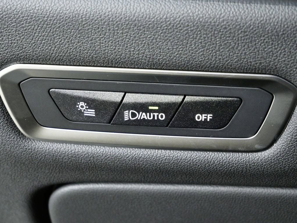 Thumbnail: 2026 BMW X7 - 43